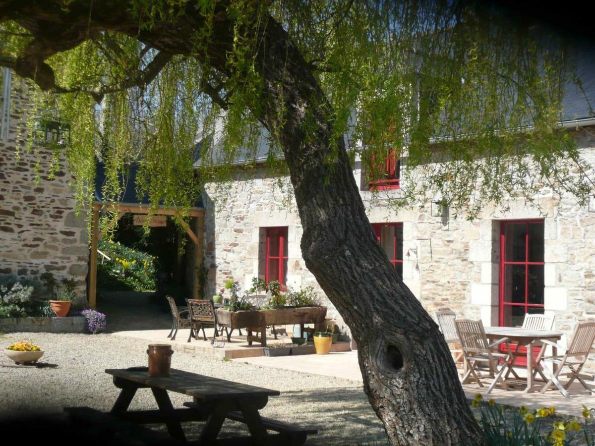 B&B Dinan La Priquetais Trevron Exterior photo