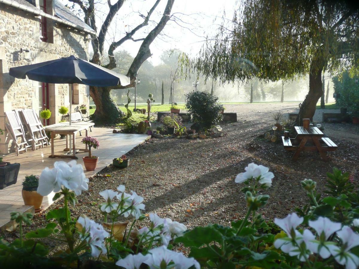 B&B Dinan La Priquetais Trevron Exterior photo