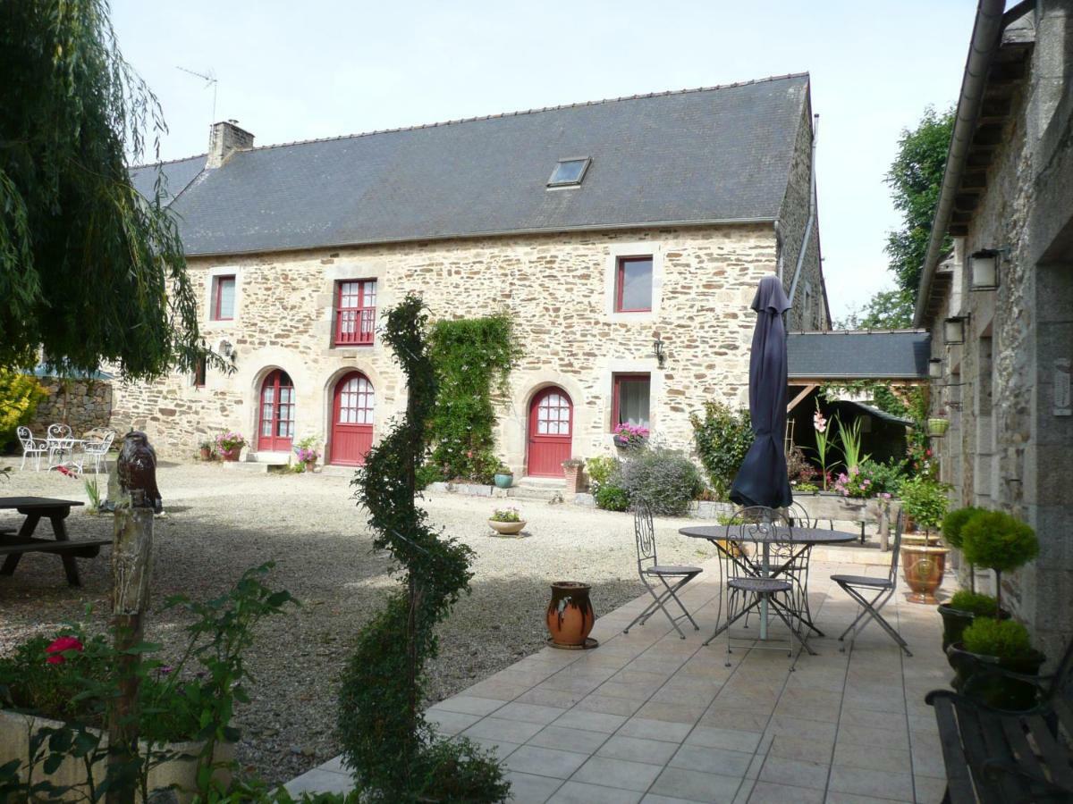 B&B Dinan La Priquetais Trevron Exterior photo