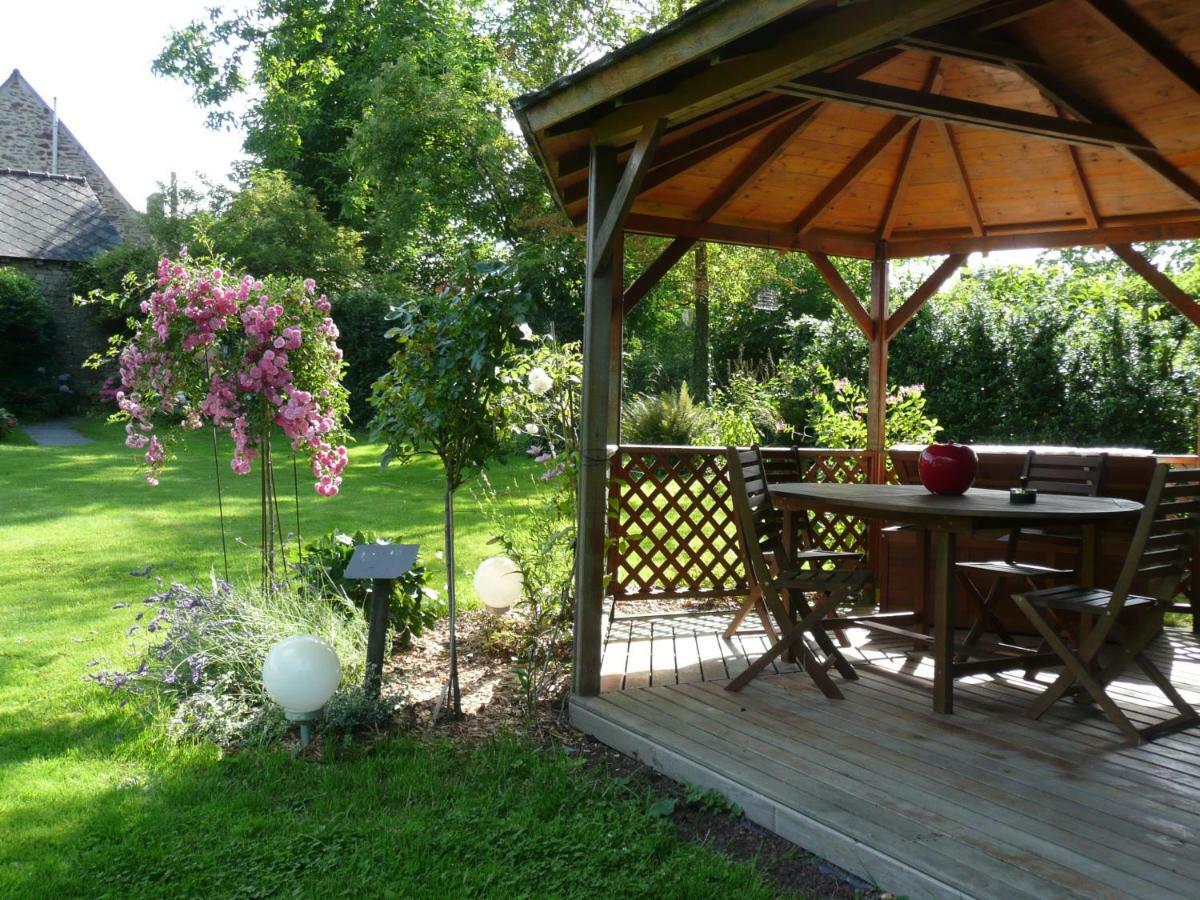 B&B Dinan La Priquetais Trevron Exterior photo