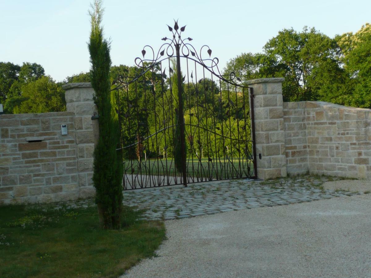 B&B Dinan La Priquetais Trevron Exterior photo